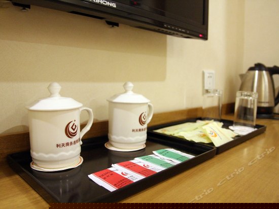 标准大床房（无窗）