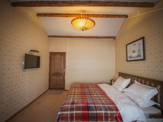 前院园景大床房