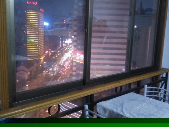 女生十人房（床位）