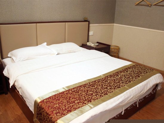 经济大床房(无窗)