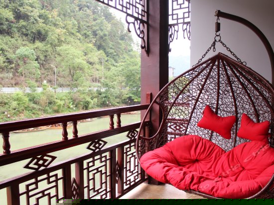 豪华江景大床房