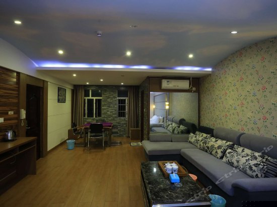 豪华商务棋牌房