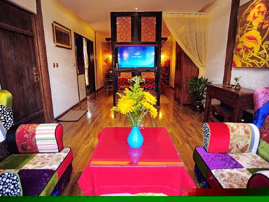 莲花居豪华东南亚大床房