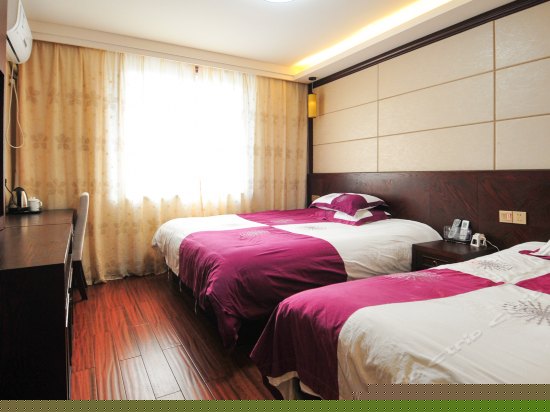 42幢阳光精品家庭房