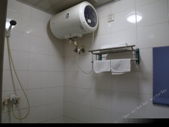 标准双床房(无窗)