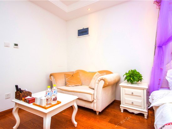 城景精品大床房