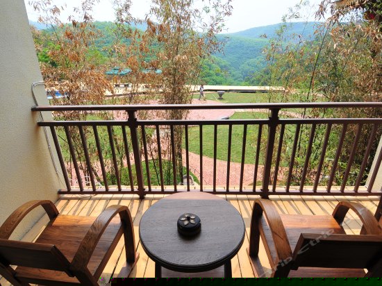 观景豪华大床房