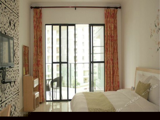 豪华园景大床房