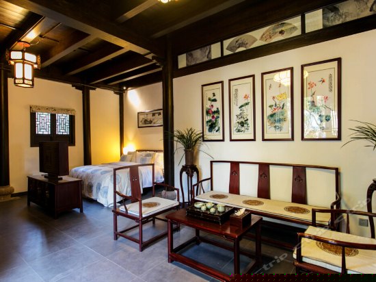 伍号院·枕石居