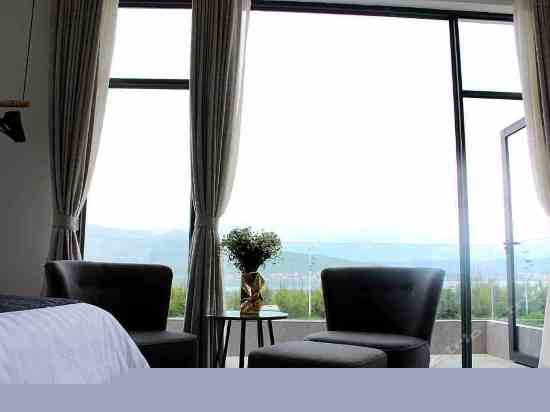 高级海景阳台大床房