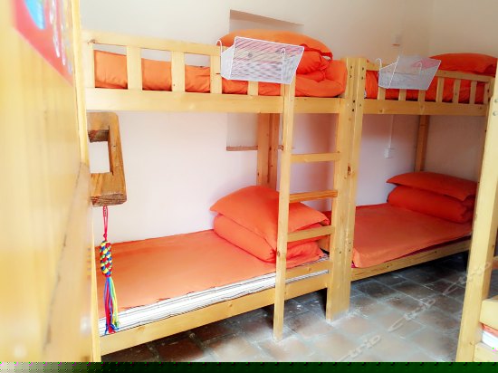 六人上下铺（床位房）