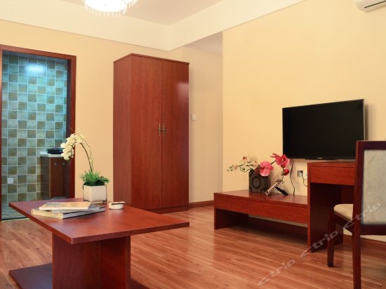 豪华山景单卧双床套房