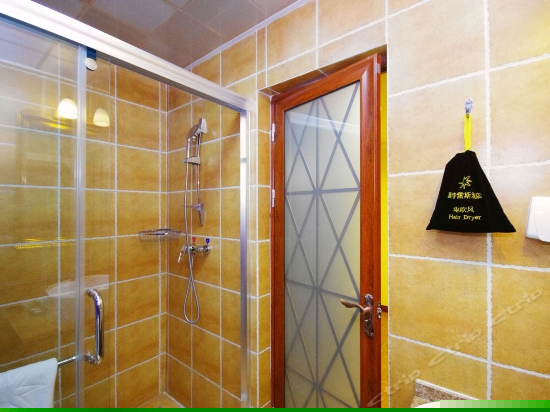 标准双床房（无窗）