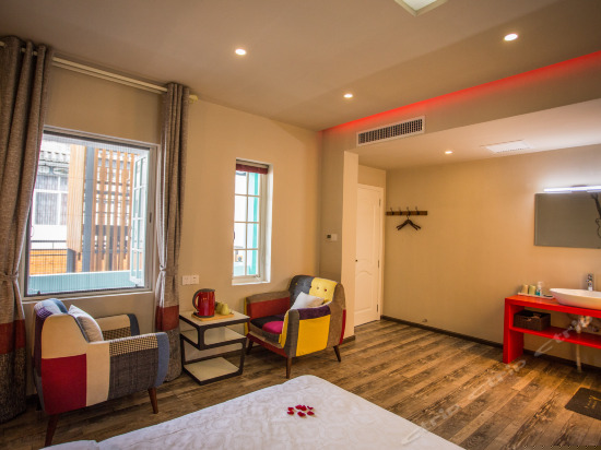 钢的琴院景家庭