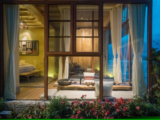 雪思亲水海景套房