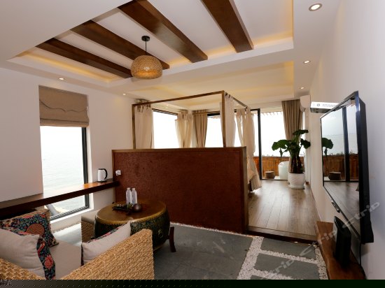 葶蓂-270度亲水海景房带浴缸