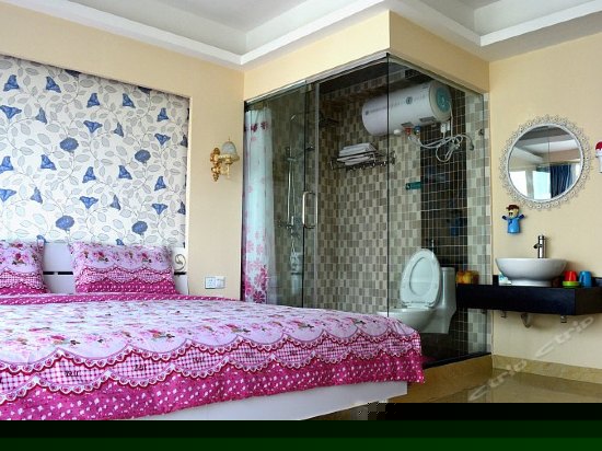 落地窗海景大床房