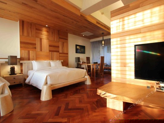 星光豪华四人房