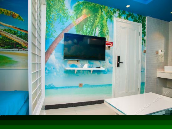 蜈支洲椰林海岸