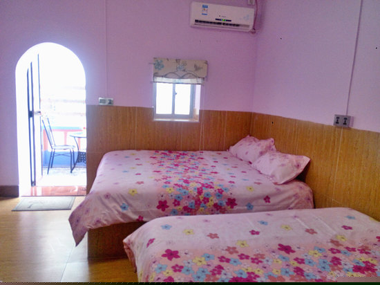 榻榻米阳台双床房