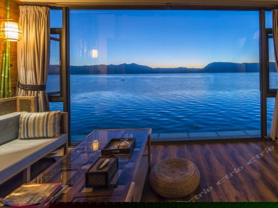 精品海景特色大床房