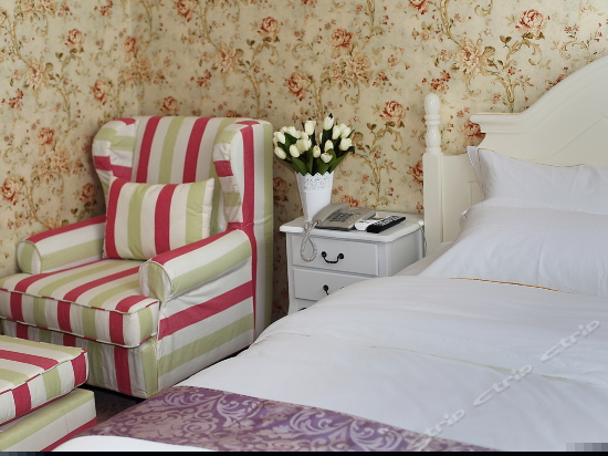 美式田园高级大床房