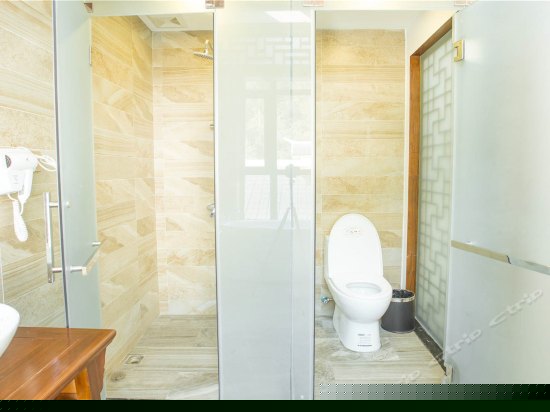 无边际（全景天窗房)