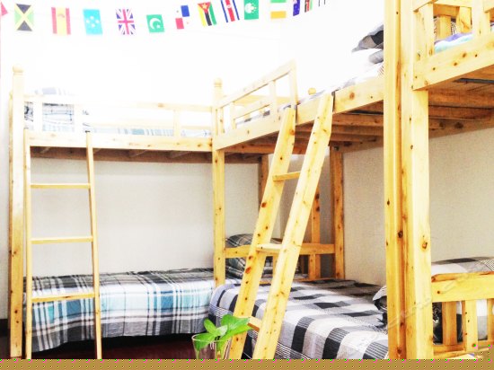 不穿裤衩男生六人房