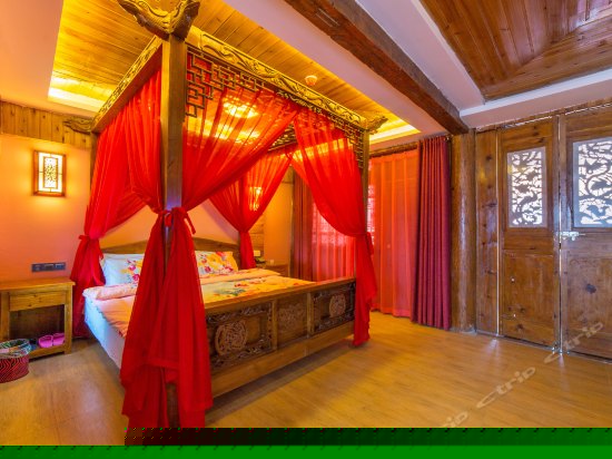 雪山景观阳台龙凤床