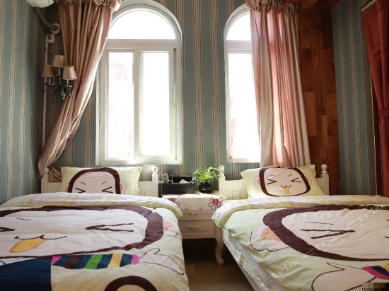 203旋转木马双床间