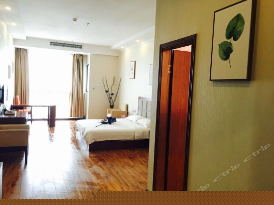 港式豪华大床房