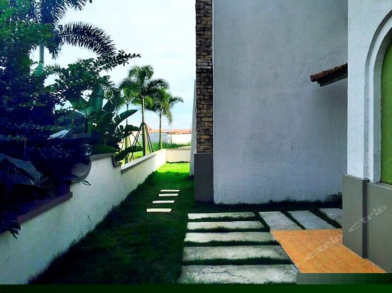 复式四房一厅别墅