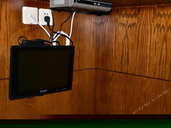 上下铺床位间(无窗)