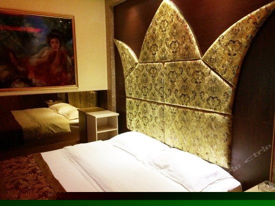 简约主题大床房