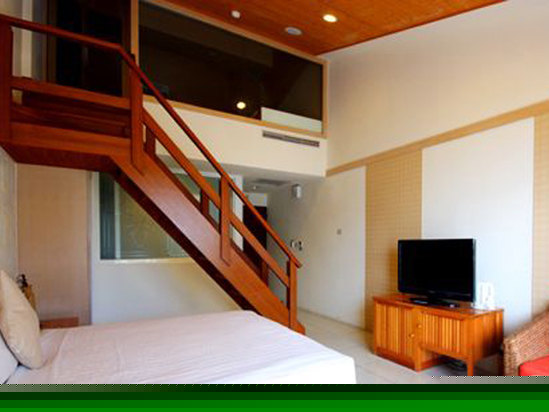 精致楼中楼海景四人房