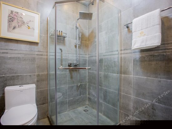 杨柳岸海景大床房