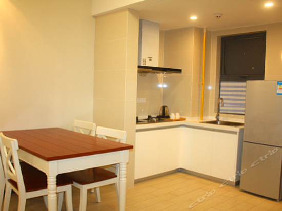 雅致园景1室2厅大床房