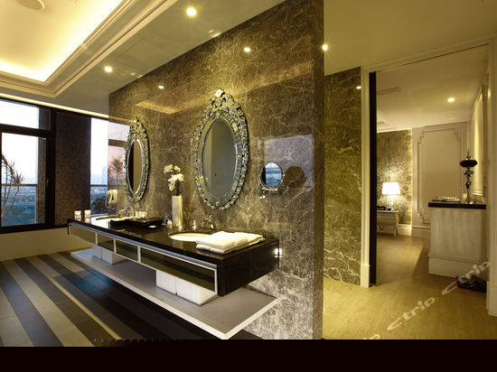 VIP层峰行政商务房