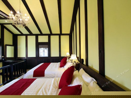 楼中楼海景四人房