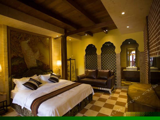 睡莲豪华大床房