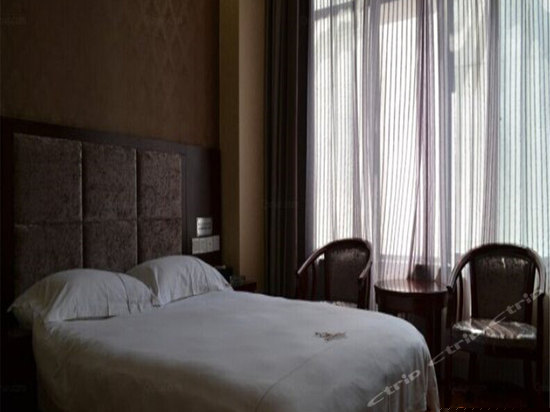 高级大床房