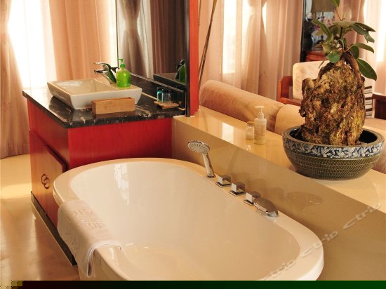 雅典娜钻石海景套房