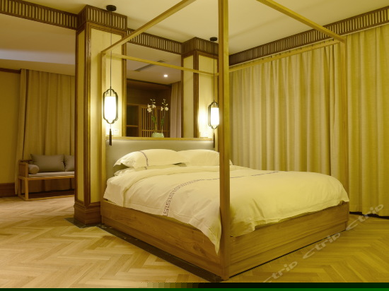 至尊大床间