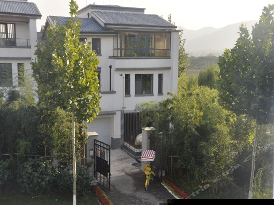 雪野湖度假别墅四间套