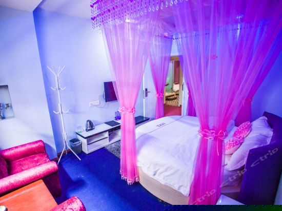 主题圆形水床房