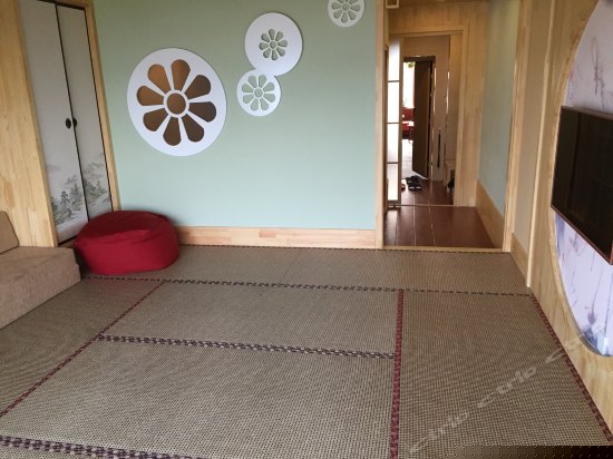 一线江景榻榻米温泉房