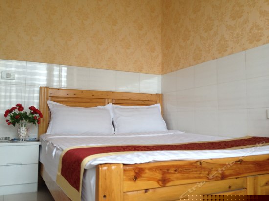 电脑大床间(内宾）