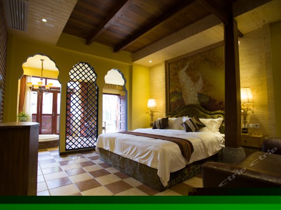 睡莲豪华大床房