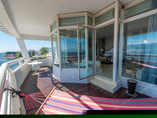 无限豪华海景套房302号房