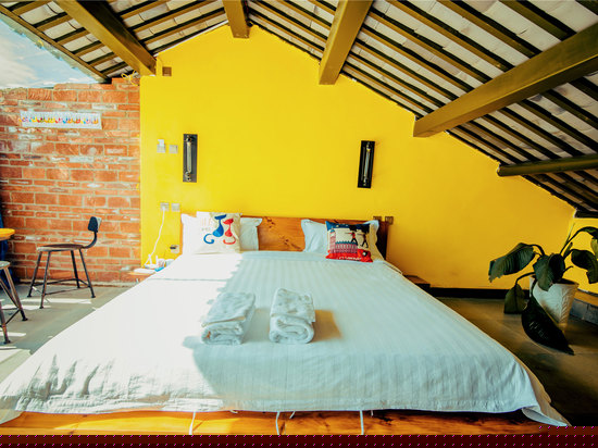 浴缸星空阁楼海景房